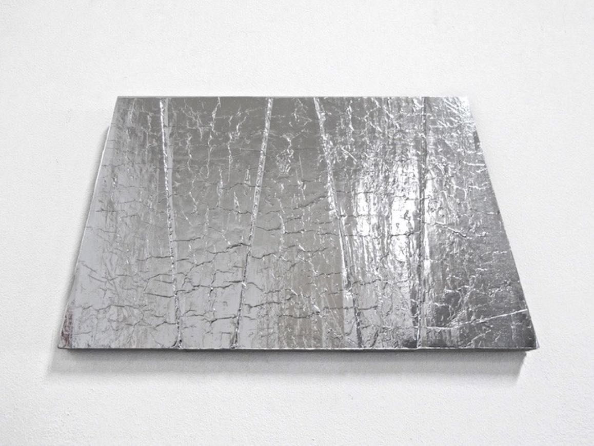 2020_Trapez 5_Alufolie auf Wellkarton_20xca.35x2cm_180